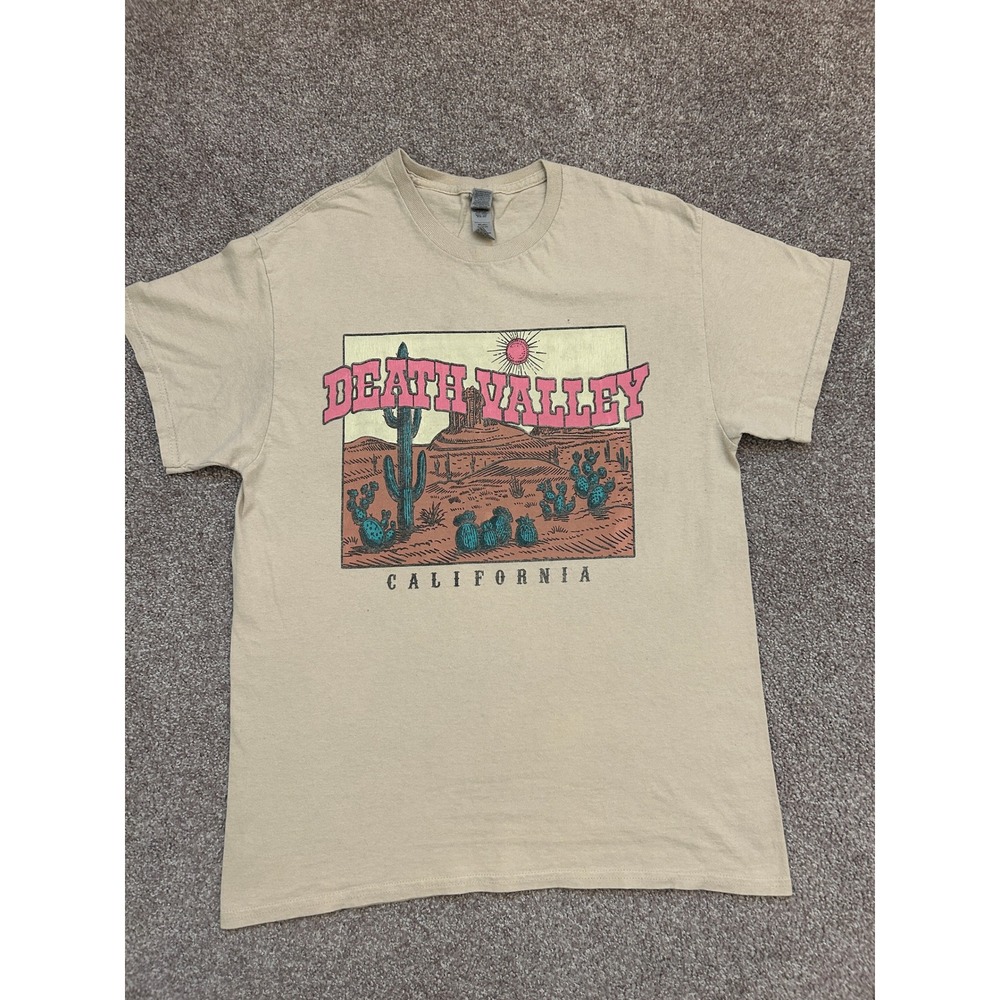 Boho Death Valley Graphic T-Shirt Mens Medium Tan Excellent Desert Cactus Tee